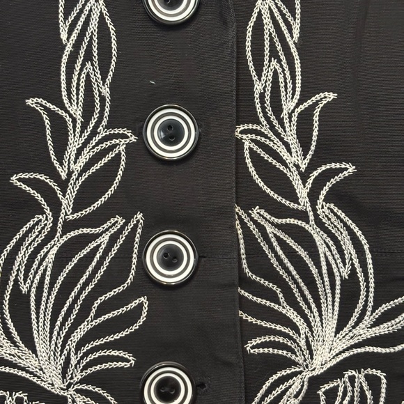 BIANCA NYGARD Embroidered Beaded, Gem Detail Cotton Women's Blazer - Picture 4 of 11